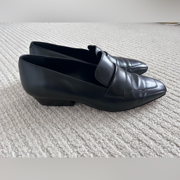 Banana Republic Black Italian Leather Everyday Loafer Women’s Size 7 - Picture 7 of 14